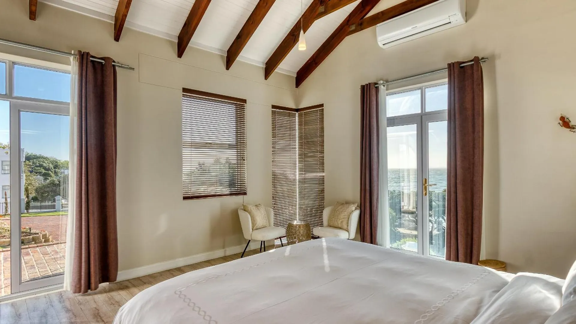 ホテル Manor On The Bay Gordonʼs Bay 4*,